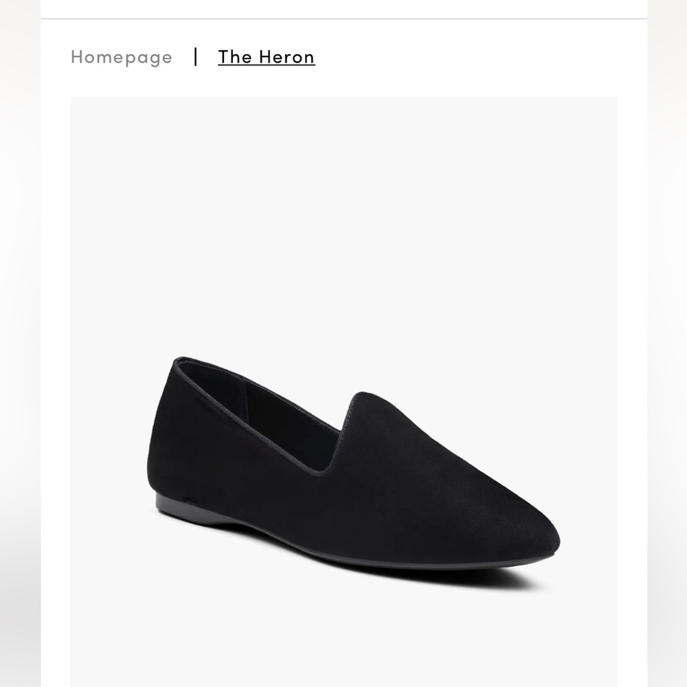 THE HERON in Black velvet size 6
